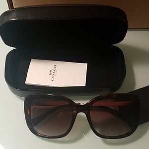 New never worn Coach sunglasses